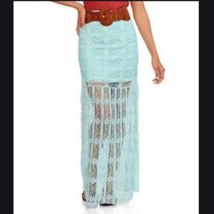 Long Mint Colored Lace Skirt (M)